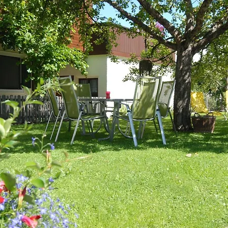 Stoeckl Apartment *
